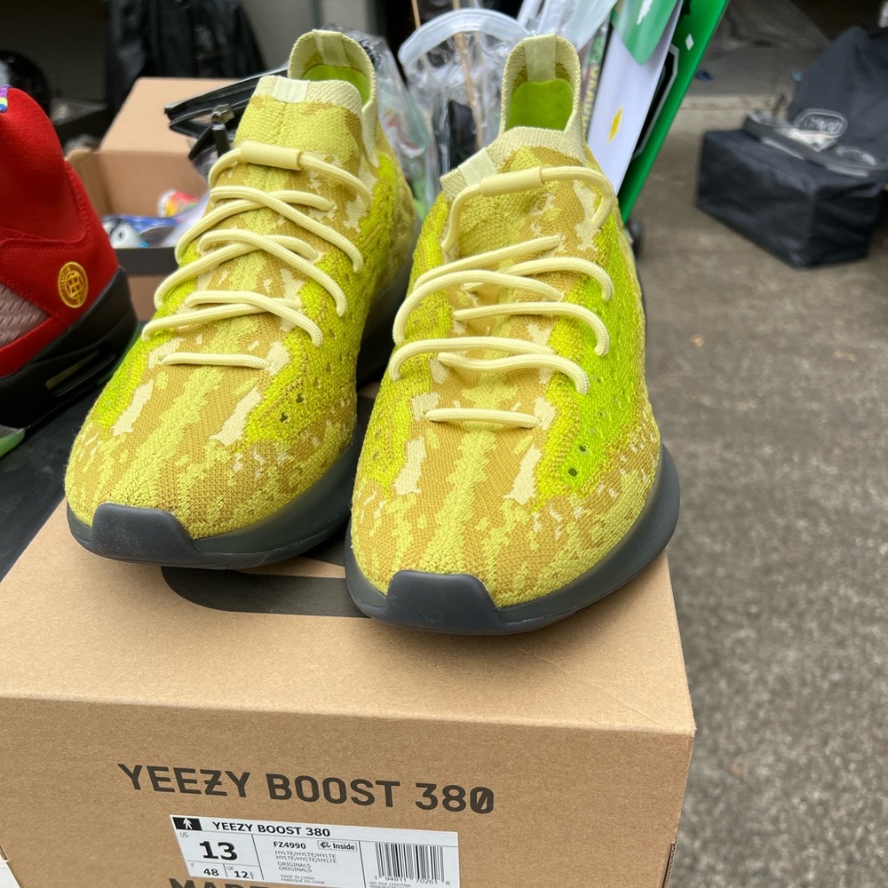 Yeezy Boost Adidas